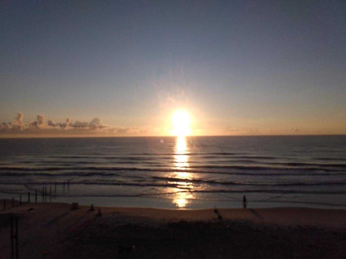 Ocean Balmy Warm Healing Breeze Under Sapphire Sky Year Round On Sunny Balcony Apartment Daytona Beach Bagian luar foto